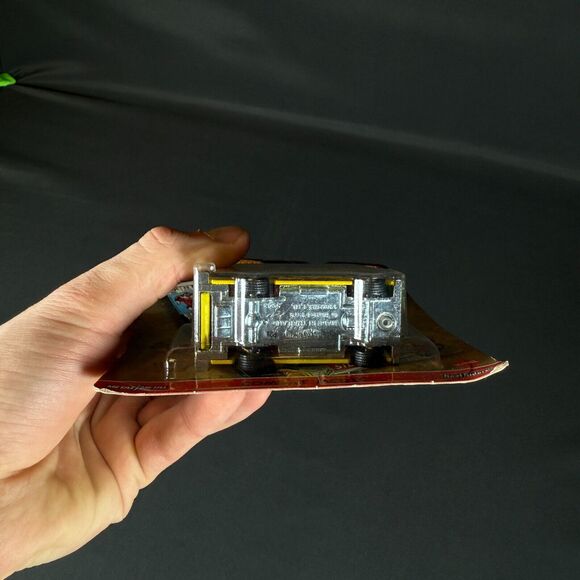 Hot Wheels Premium Real Riders: MARVEL FALCON COMBAT MEDIC 3/5 - Picture 3 of 6